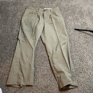 Dockers khaki pants 32/30
